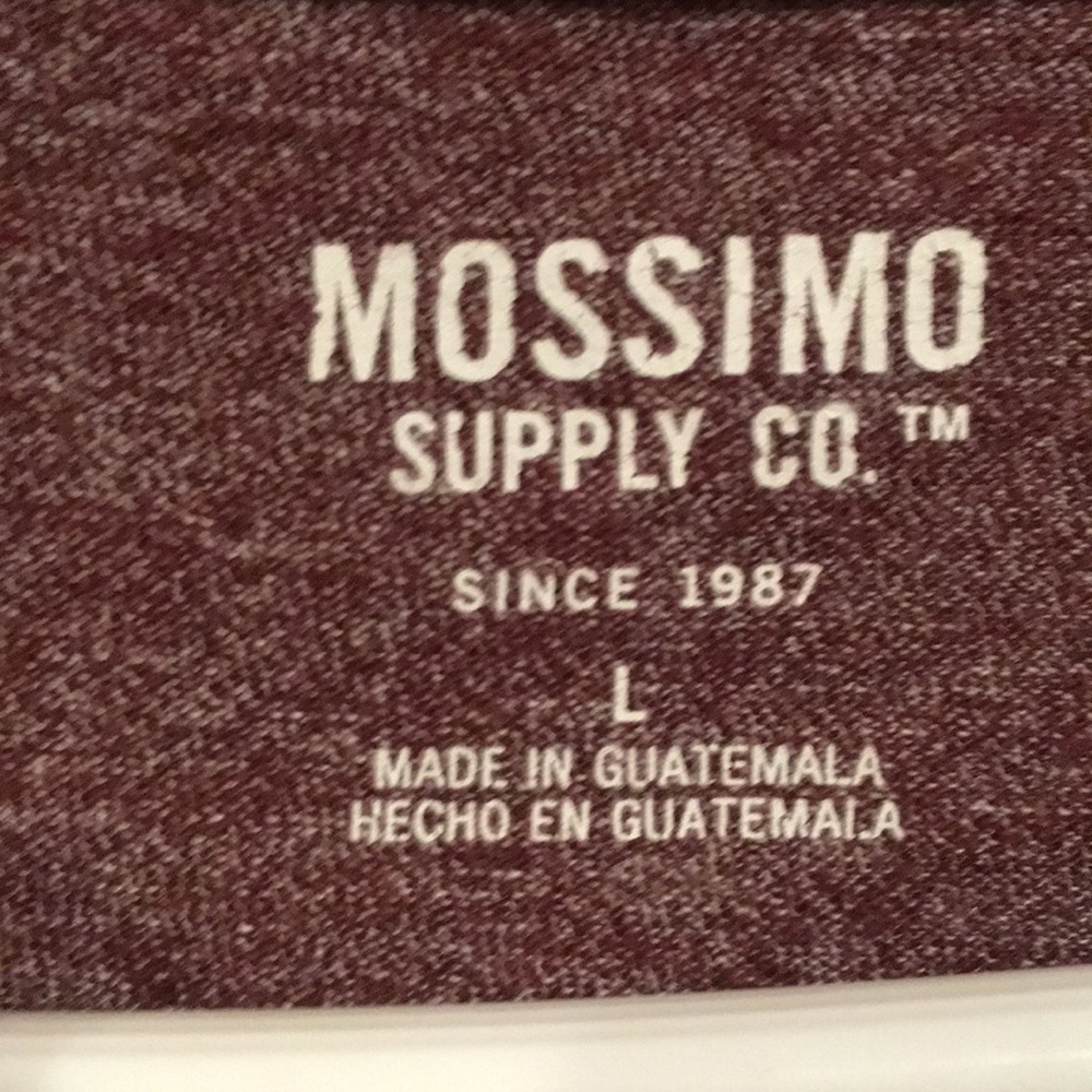 Burgundy red t shirt - Picture 3 of 3